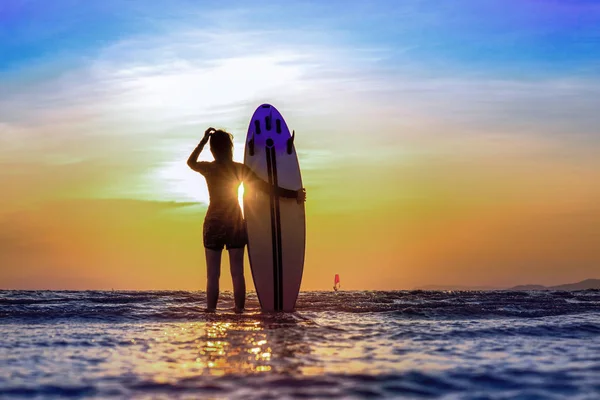 Silhouette Woman Holding Surfboard Standing Disappoint Edge Sea Wave Looking — Stock Photo, Image