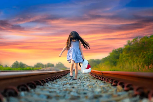 Little Girl Run Away Home Walking Railway Alone Upset Parent — Zdjęcie stockowe