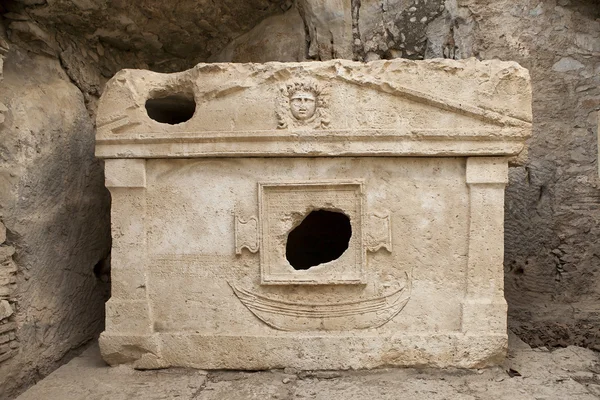 Olympos Örenyeri Ciral Turkeyi yakınındaki yedekte lahit — Stok fotoğraf