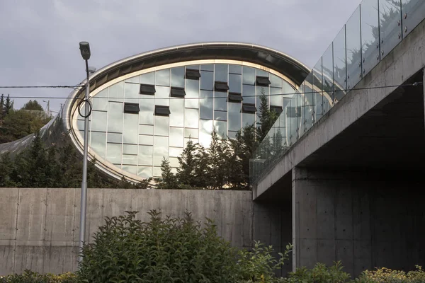 Concert Hall en de officiële residentie van de Georgische President in Tbilisi, Georgië — Stockfoto