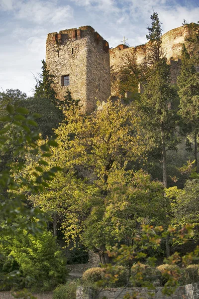 Kastil abad pertengahan Narikala dan kota Tbilisi, Republik Georgia, wilayah Kaukasus — Stok Foto