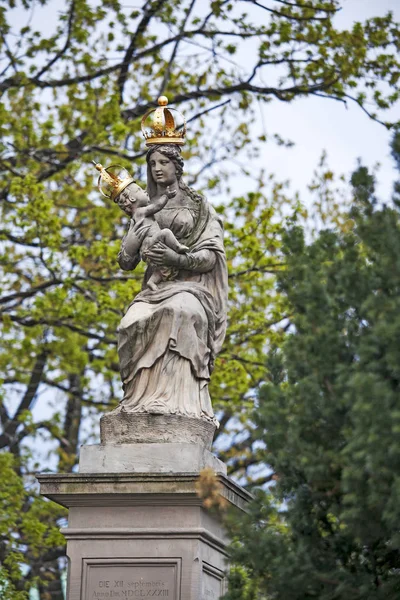 Gemodelleerd naar het beeld van onze lieve vrouw die helpt christenen Passau, werd opgericht en gebouwd door Jozef Bellotti. Gebouwd in 1683 — Stockfoto