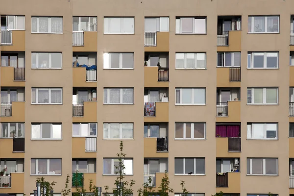 Clădire de apartamente în Varșovia, Polonia, Varșovia — Fotografie, imagine de stoc