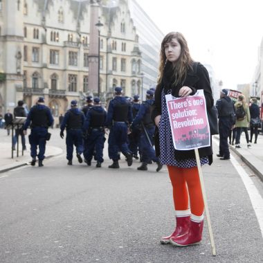 Ücretleri ve kesim ve borç merkezi Londra'da öğrenci protesto.