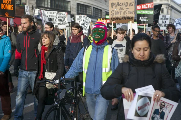 Ücretleri ve kesim ve borç merkezi Londra'da öğrenci protesto. — Stok fotoğraf