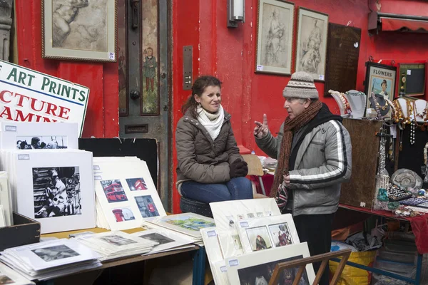 Vackra kort till salu i den Portobello marknaden nära Notting Hill Gate London — Stockfoto