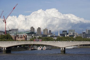 Londra yukarıda Cumulonimbus capillatus Güz