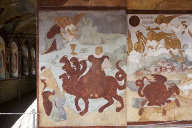 Duvarlara resim ve Rostov Kremlin katedralde tavan İncil göre