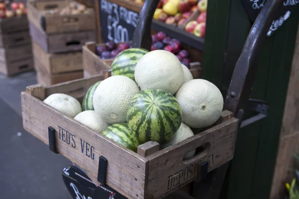 Londyn Anglia Grudnia 2017 Melona Arbuza Sprzedaż Borough Market — Zdjęcie stockowe