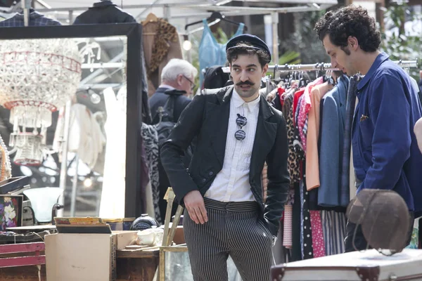 Venda de antiguidades no mercado Spitalfield — Fotografia de Stock