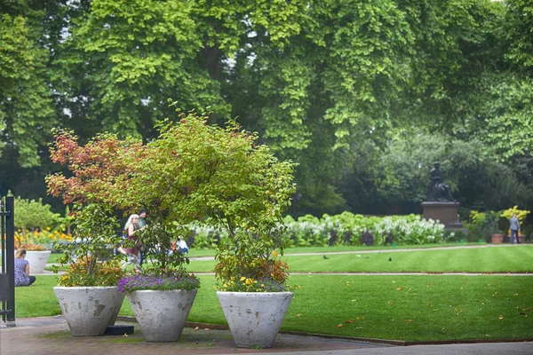 Victoria Embankment Gardens w Londynie — Zdjęcie stockowe