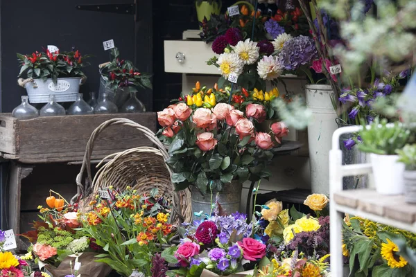 Las Flores distintas para los ramos para la venta — Foto de Stock