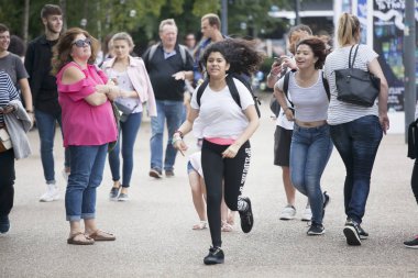 Sabun köpüğü ile çalıştırmak insanlar