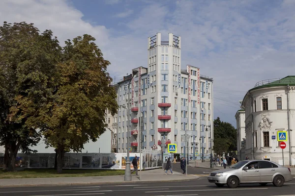 Mosselprom budynku jest pomnik rosyjskiego konstruktywizmu i avantgarde architektury, zaprojektowany przez architekta N. D. Strukov w Moskwie. — Zdjęcie stockowe