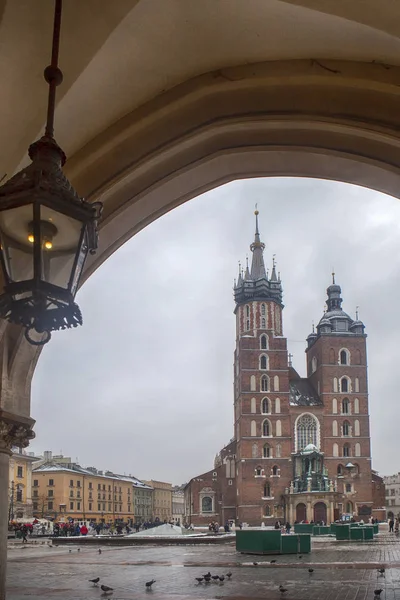 Rynek z st Katedra Najświętszej Maryi Panny w Krakowie — Zdjęcie stockowe