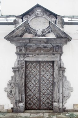 Kapıyı Havariler Kilisesi St. Peter ve Paul Krakow karda resmini