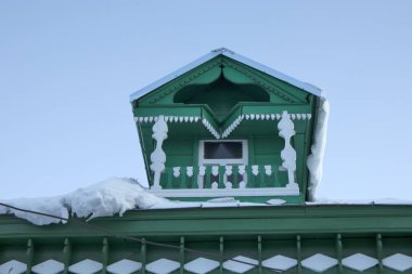 Eski evler, eski Rus şehir, Kolomna, Moscow region, Rusya Federasyonu, kar yağışı sonra. Kış bulutlu gün.