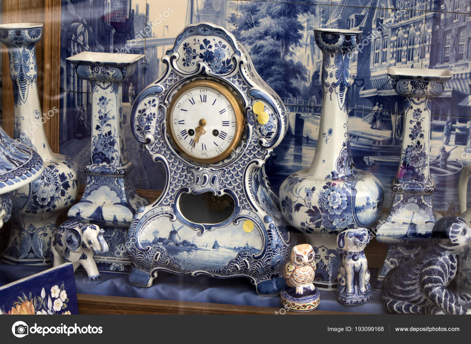 Holland porcelain figurines Whiteblue porcelain figurines of animals