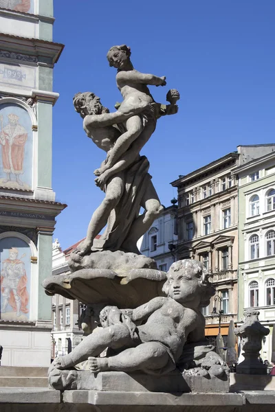 Statue de Proserpina devant l'ancien hôtel de ville de la Renaissance — Photo