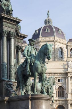 Maria Theresa Anıtı Viyana 'nın merkezinde büyük bir anıt..