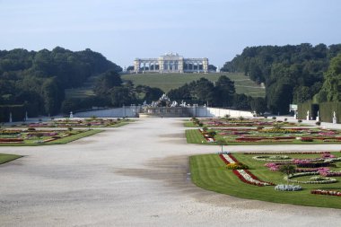 Schonbrunn Sarayı, Almanya: Schloss Schonbrun, Habsburg hükümdarlarının Viyana, Hietzing 'deki barok yaz konutu