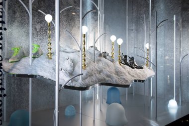 Selfridges, Oxford Caddesi, Londra, Noel ve Yeni Yıl için dekore edilmiş.