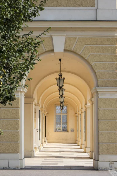 Prachtig uitzicht van Schönbrunn theater, close-up shot — Stockfoto