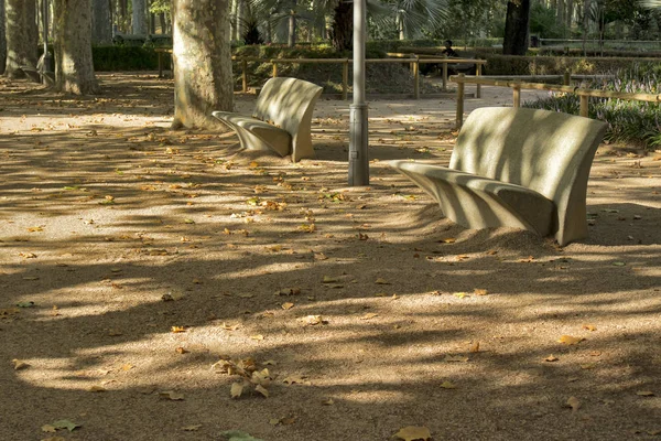 Girona şehrindeki Devesa Parkı, Katalonya, İspanya — Stok fotoğraf