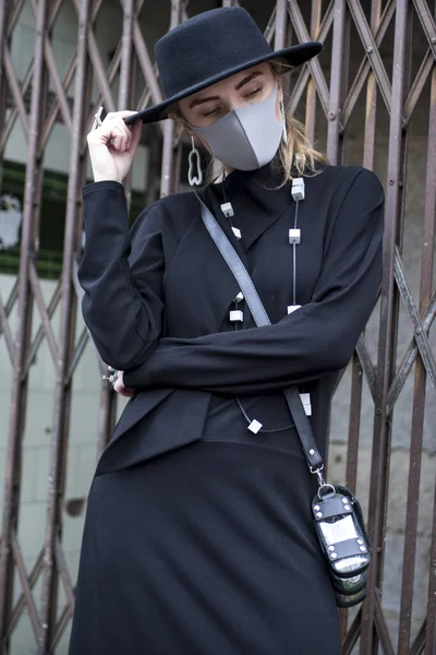 Londýn Února 2020 Lidé Nosí Ochranu Masku Styl Ulice Stylová — Stock fotografie