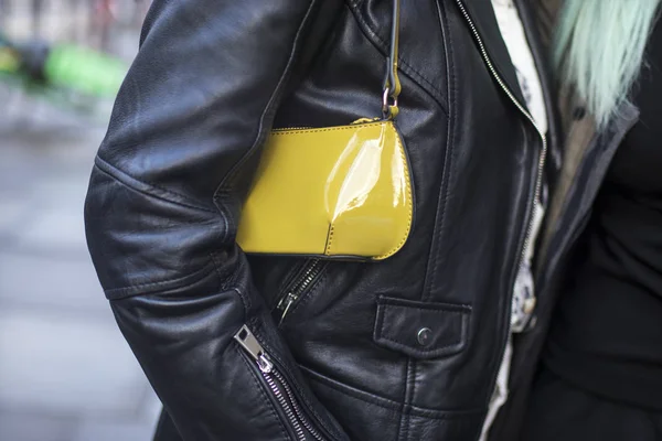 Girl Black Leather Jacket Holds Small Patent Leather Yellow Bag — Stock Photo, Image