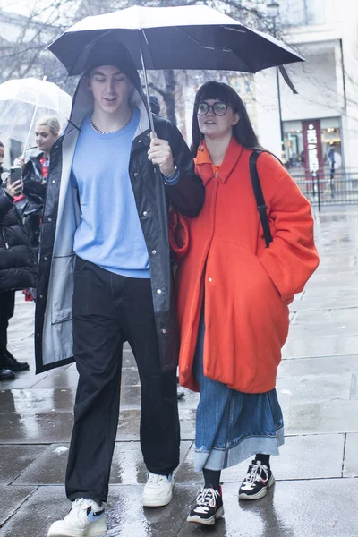 Londyn Wielka Brytania Płód 2020 Modni Ludzie Ulicy Styl Ulicy — Zdjęcie stockowe