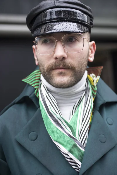 Лондон Февраль 2020 Модные Люди Улице Уличный Стиль Мужчина Кожаной — стоковое фото