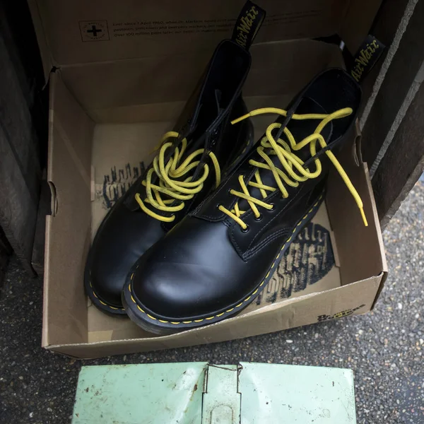 London February 2020 Spitalfields Flea Market Well Worn Boots Martens — Stock Photo, Image