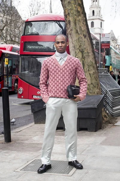 Λονδίνο Ηνωμένο Βασίλειο Ιανουαρίου 2020 Μοντέρνοι Άνθρωποι Στο Δρόμο Στυλ — Φωτογραφία Αρχείου