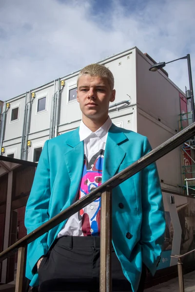London February 2020 Fashionable People Street Street Style Blond Man — Stock Photo, Image