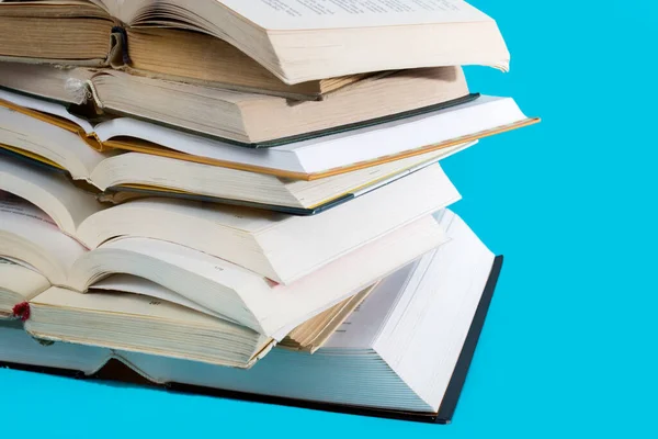 Molte Pile Libri Aperti Educativi Imparare Preparazione Gli Esami Universitari — Foto Stock