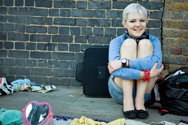 London Augustus 2019 Een Jong Lachend Meisje Korte Broek Een — Stockfoto