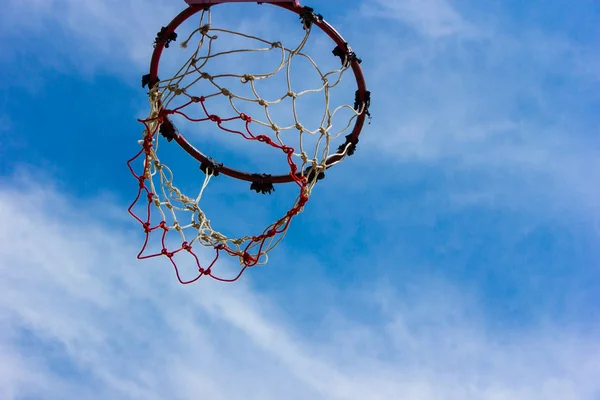 Basketballkorb aus Holz — Stockfoto