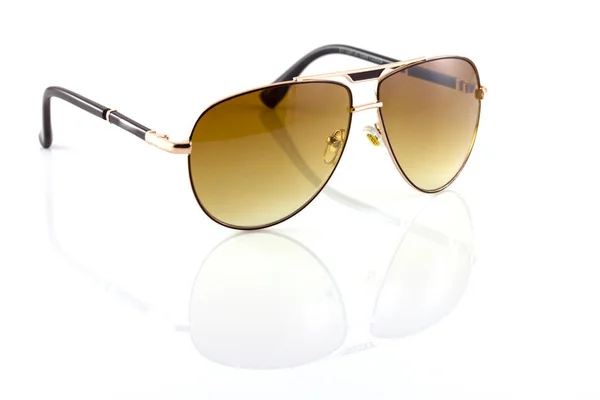 흰색 절연 금속 선글라스 — 스톡 사진