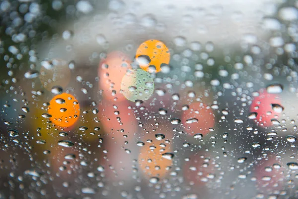 Gouttes d'eau sur verre — Photo