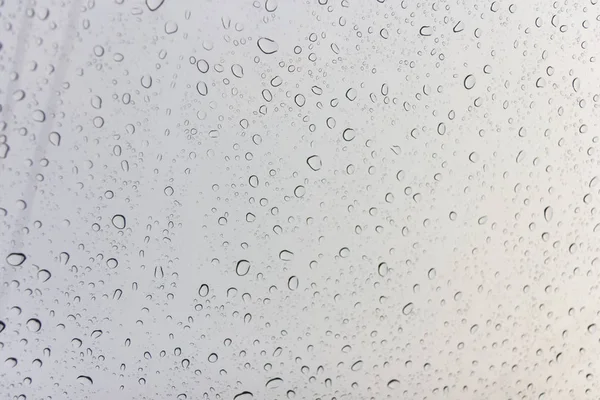 Gotas de agua sobre vidrio — Foto de Stock