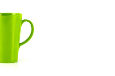 Yeşil plastik kap beyaz arka plan üzerinde izole