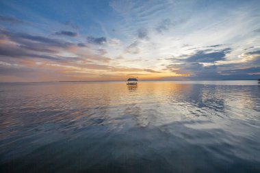 Gün batımı renkli gökyüzü ve bulutluluk, Tayland