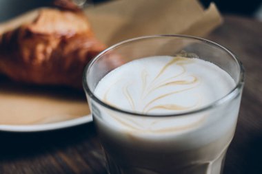 Kahvaltını kafede yap.