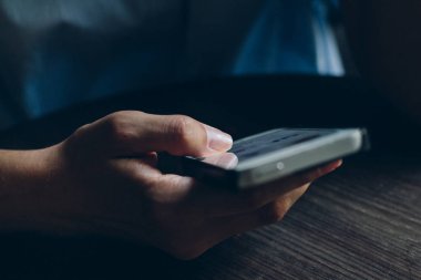 Mobil akıllı telefon kullanma