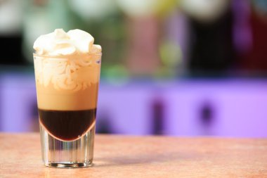 Patlat İş shot bar standı