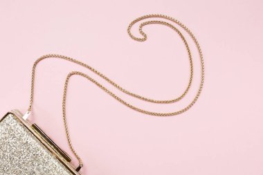 Festival akşam altın debriyaj pembe üzerinde. Tatil ve kutlama b