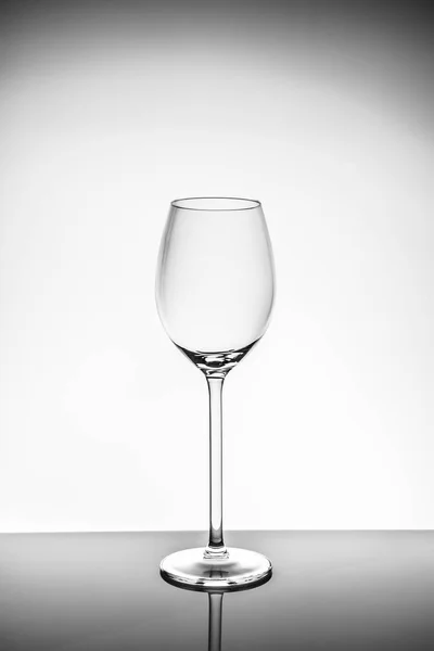 WIneglass на светлом фоне — стоковое фото