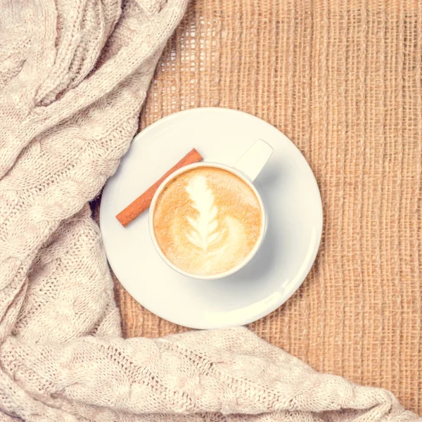 Cup of coffee or chai tea with latte art. Leisure time concept. — Stock Photo, Image