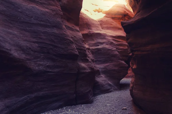 El Cañón Rojo. Atracción geológica en las montañas de Eilat, Es —  Fotos de Stock